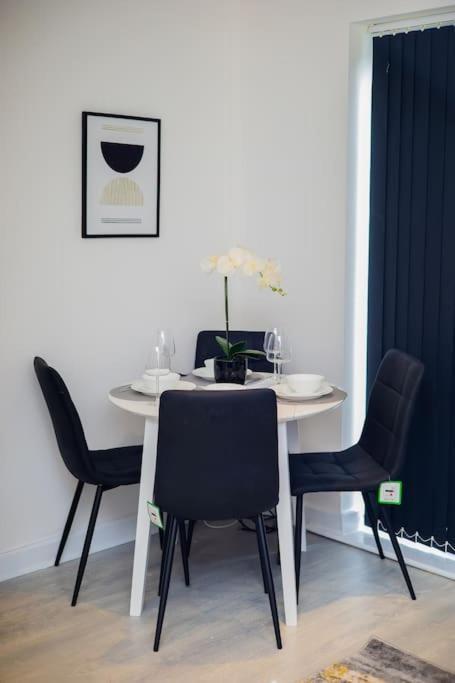 Isinmi Home - Close To Mcr City Manchester Extérieur photo