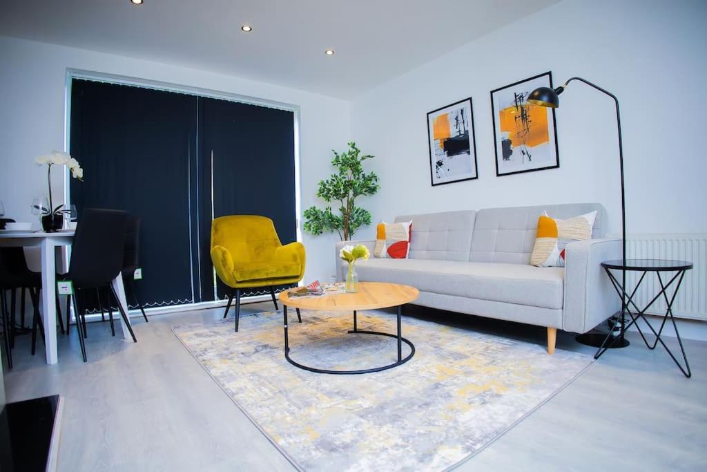 Isinmi Home - Close To Mcr City Manchester Extérieur photo