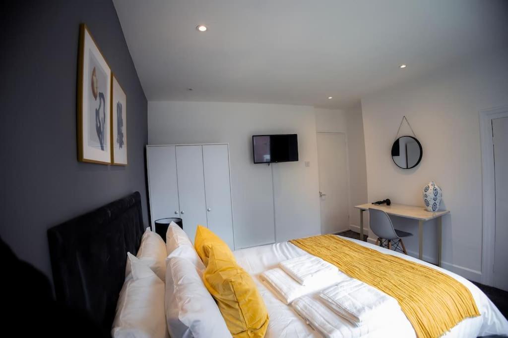 Isinmi Home - Close To Mcr City Manchester Extérieur photo