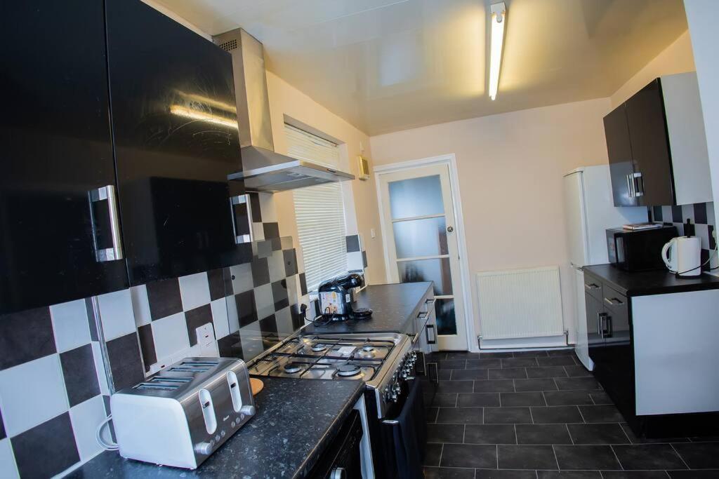 Isinmi Home - Close To Mcr City Manchester Extérieur photo
