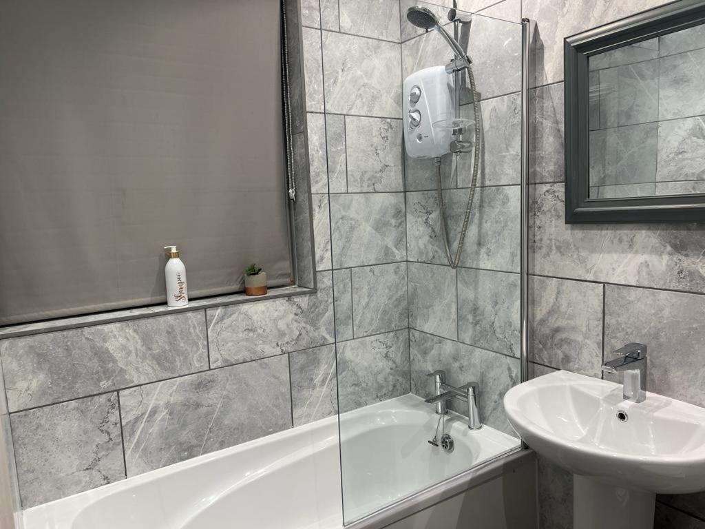 Isinmi Home - Close To Mcr City Manchester Extérieur photo